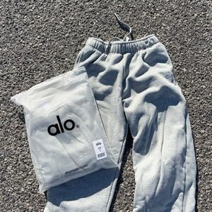 ALO Yoga Light Gray Joggers